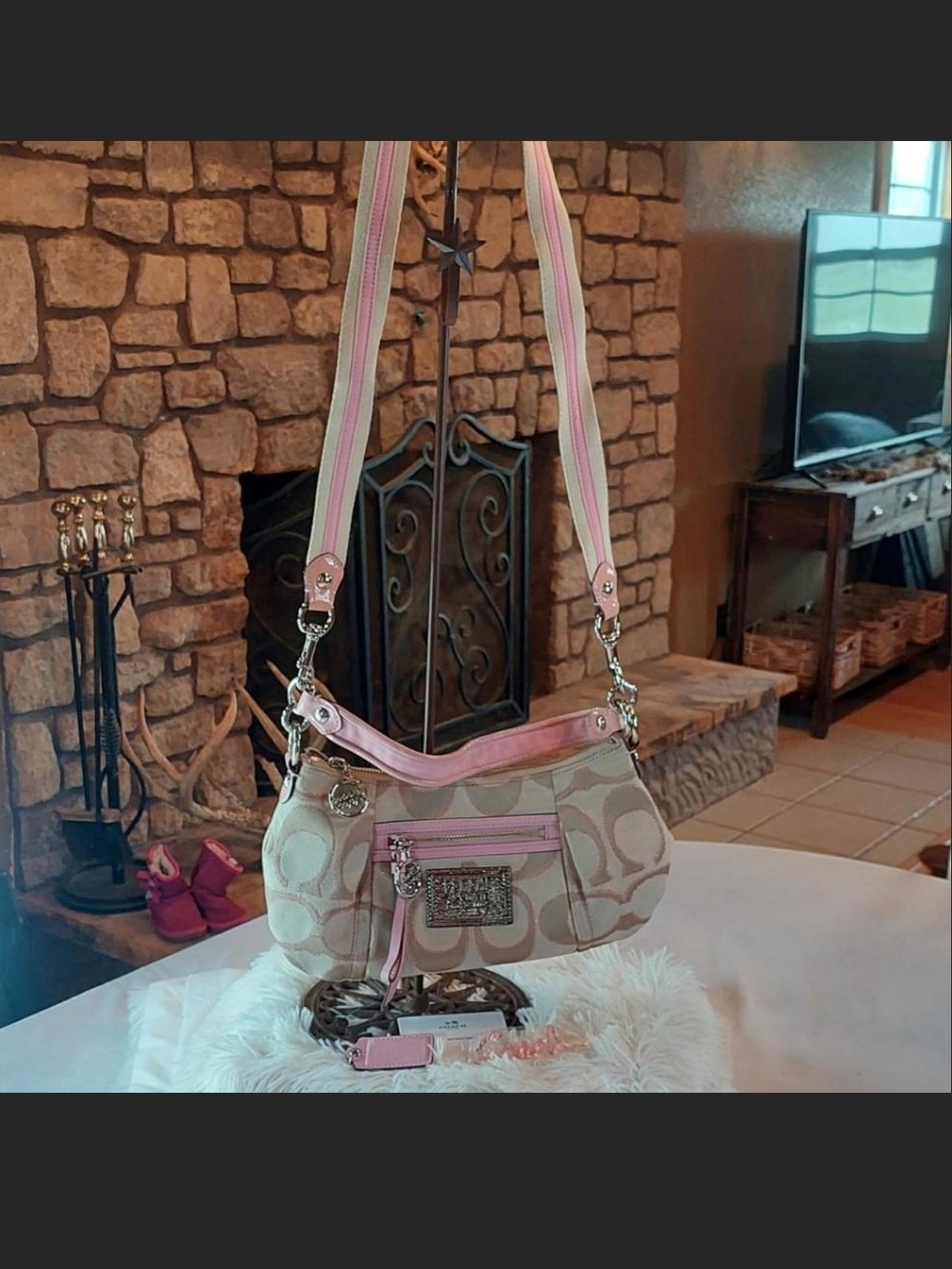 VTG 2010 Coach Poppy Pink Lurex Signature Groovy LIKE NEW NEAR MINT
